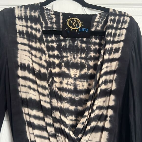 Planet Blue Romper - Navy Tie Dye Shorts Romper Cover Up - Bell Sleeve Like New - Picture 2 of 4